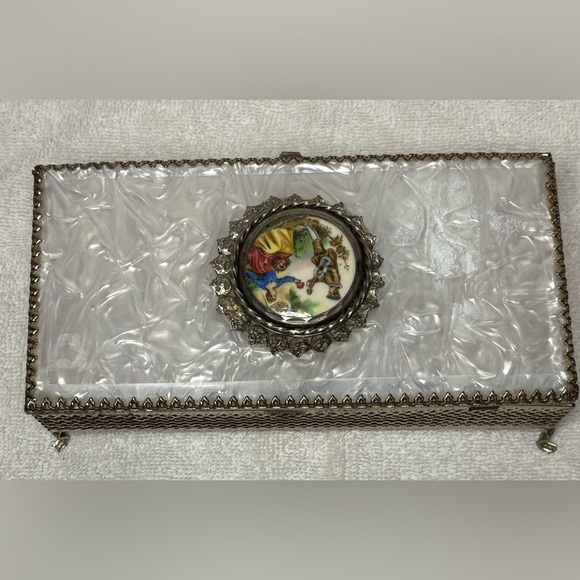 VINTAGE 1950’S MIRRORED BRASS AND MOTHER-OF-PEARL JEWELRY BOX WITH MIRROR - Picture 1 of 12